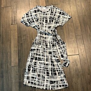 Black and white Lularoe Marly dress